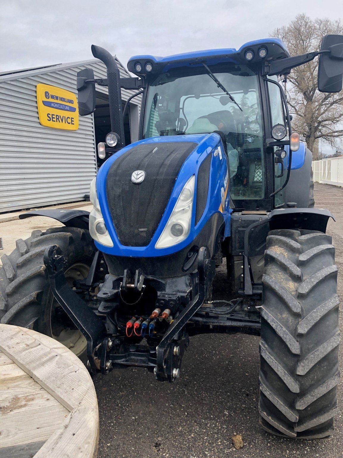 Traktor del tipo New Holland Tracteur agricole T6.175 AUTO COMMAND New Holland, Gebrauchtmaschine en ROYNAC (Imagen 2)