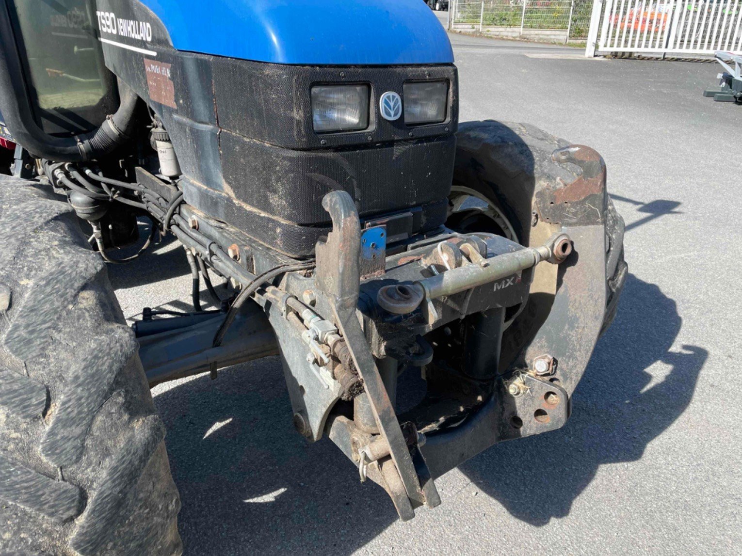 Traktor des Typs New Holland Tracteur agricole TS 90 New Holland, Gebrauchtmaschine in LA SOUTERRAINE (Bild 4)