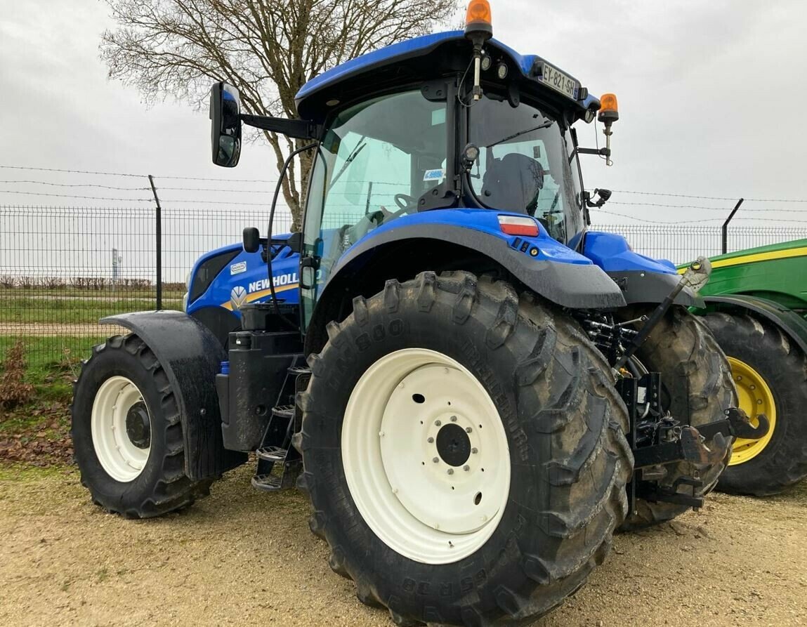 Traktor du type New Holland TRACTEUR N-H T 7165S, Gebrauchtmaschine en VAROIS & CHAIGNOT (Photo 3)