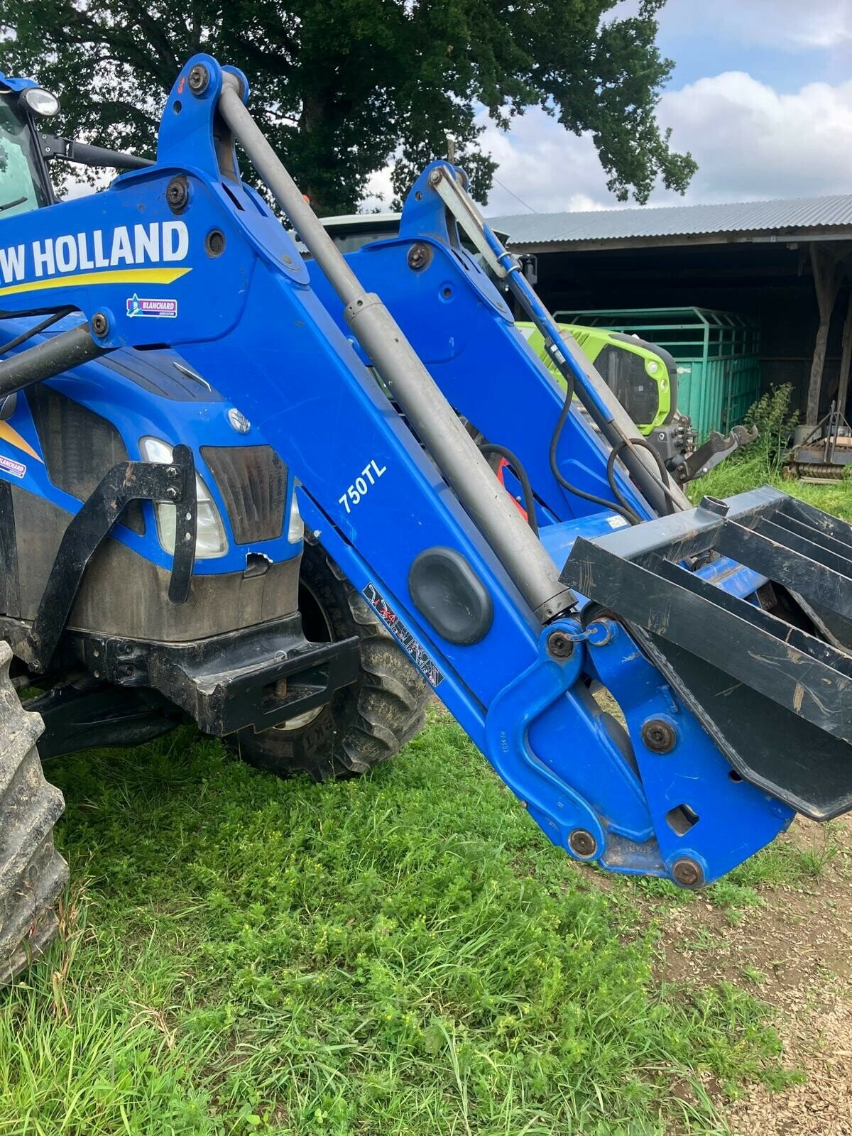 Traktor Türe ait New Holland TRACTEUR NH T5-105, Gebrauchtmaschine içinde PONTIVY (resim 5)