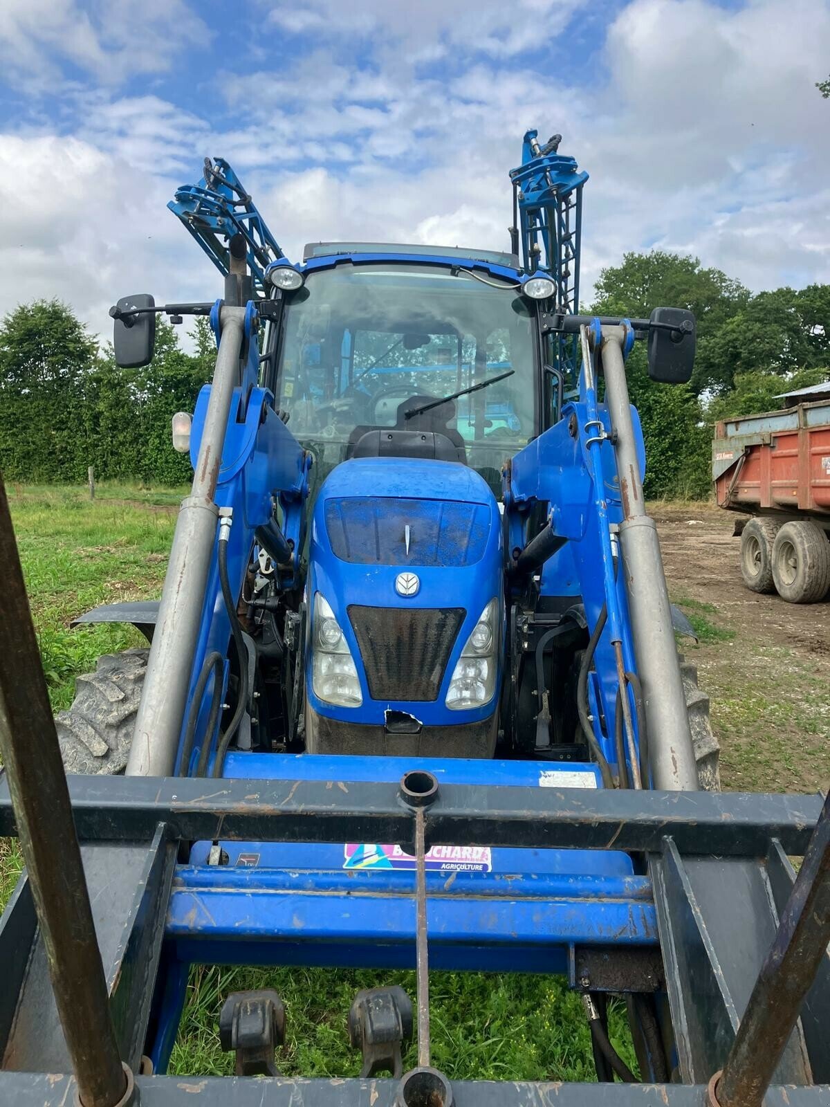 Traktor Türe ait New Holland TRACTEUR NH T5-105, Gebrauchtmaschine içinde PONTIVY (resim 2)