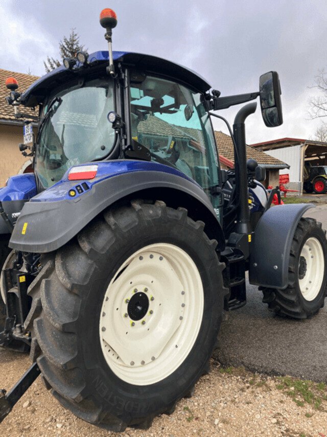 Traktor tipa New Holland TRACTEUR NH T5-120 DYNAMIQUE, Gebrauchtmaschine u Hauteroche (Slika 4)