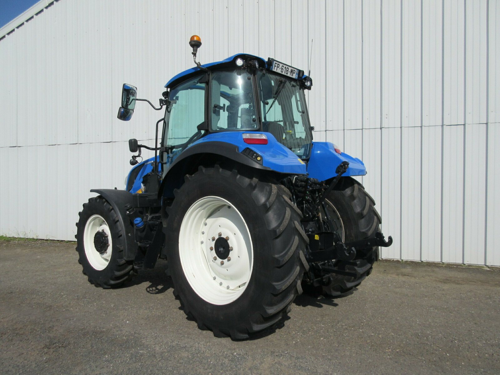 Traktor a típus New Holland TRACTEUR NH T5-120 T4F, Gebrauchtmaschine ekkor: PLOUIGNEAU (Kép 2)