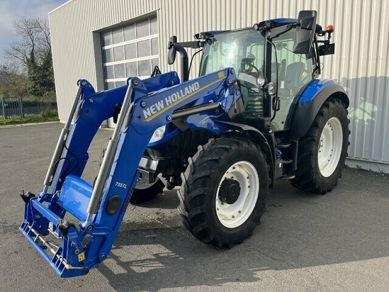 Traktor typu New Holland TRACTEUR NH T5-120 T4F, Gebrauchtmaschine w Paray-le-monial (Zdjęcie 1)