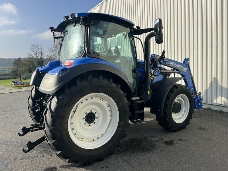 Traktor typu New Holland TRACTEUR NH T5-120 T4F, Gebrauchtmaschine w Paray-le-monial (Zdjęcie 3)