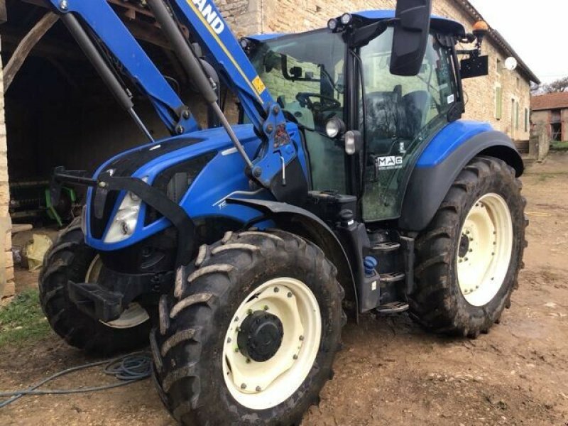 Traktor of the type New Holland TRACTEUR NH T5-120 T4F, Gebrauchtmaschine in Paray-le-monial (Picture 1)