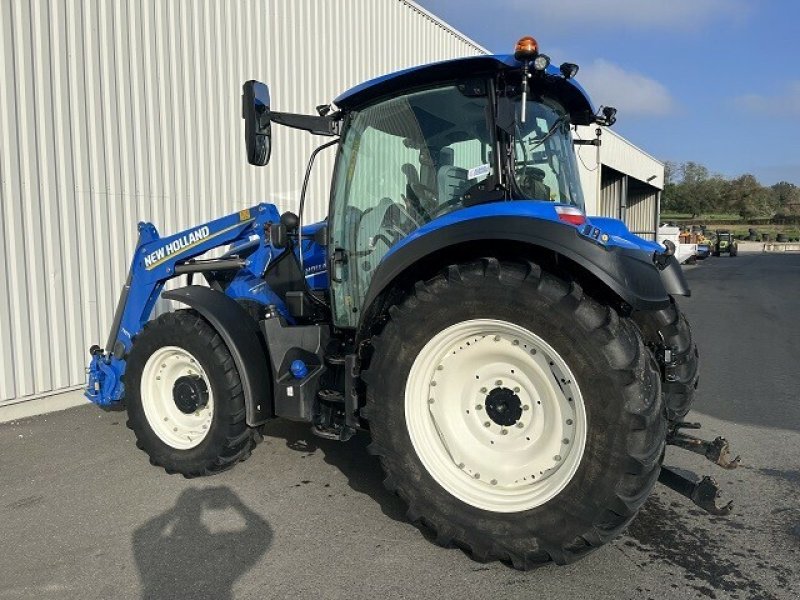 Traktor typu New Holland TRACTEUR NH T5-120 T4F, Gebrauchtmaschine w Paray-le-monial (Zdjęcie 4)