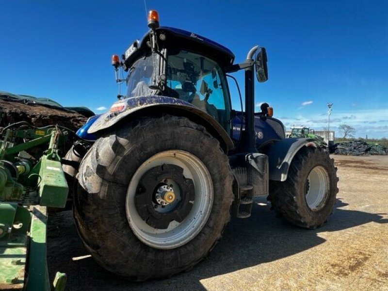 Traktor Türe ait New Holland TRACTEUR NH T7.270 AC, Gebrauchtmaschine içinde CHATEAU GAILLARD (resim 3)