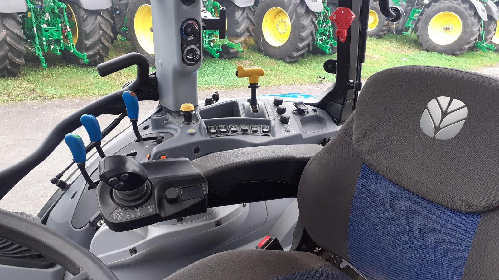 Traktor του τύπου New Holland TRACTEUR OCC, Gebrauchtmaschine σε Les Touches (Φωτογραφία 6)