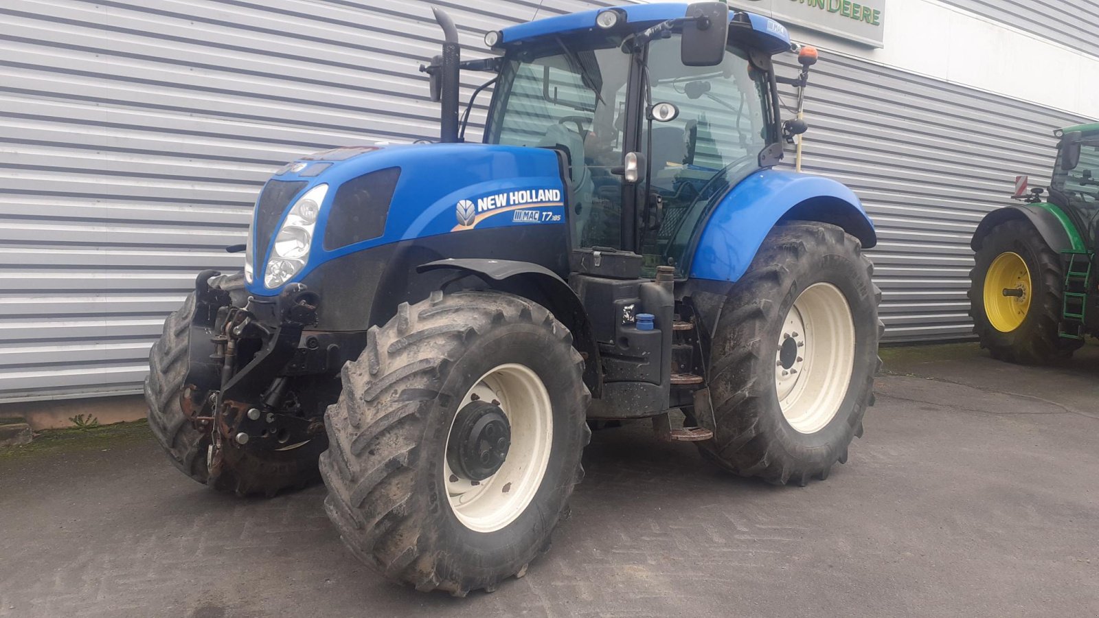 Traktor van het type New Holland TRACTEUR OCC, Gebrauchtmaschine in Les Touches (Foto 1)