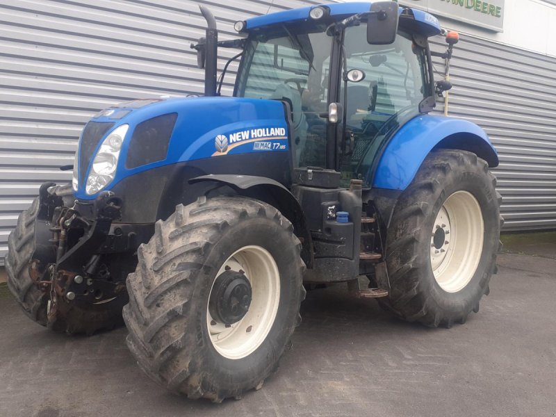 Traktor van het type New Holland TRACTEUR OCC, Gebrauchtmaschine in Les Touches