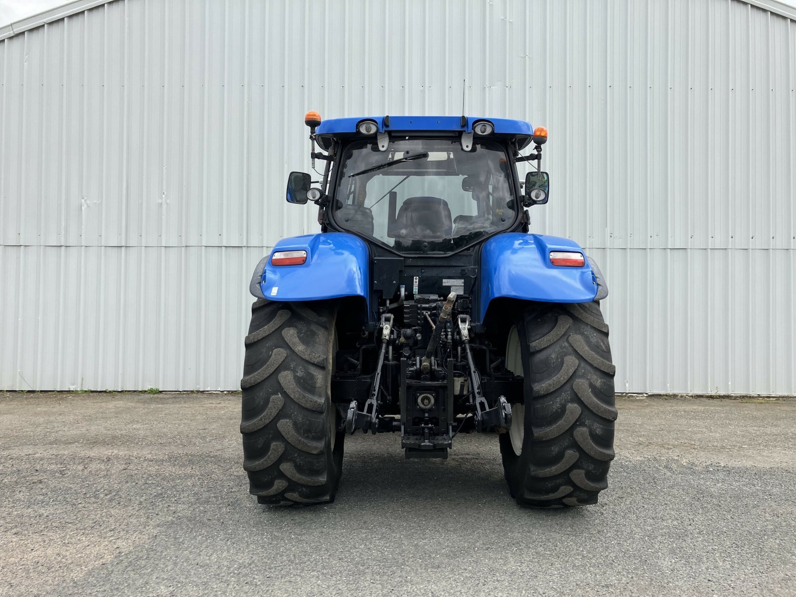 Traktor Türe ait New Holland TRACTEUR T 7.185, Gebrauchtmaschine içinde PLOUIGNEAU (resim 5)