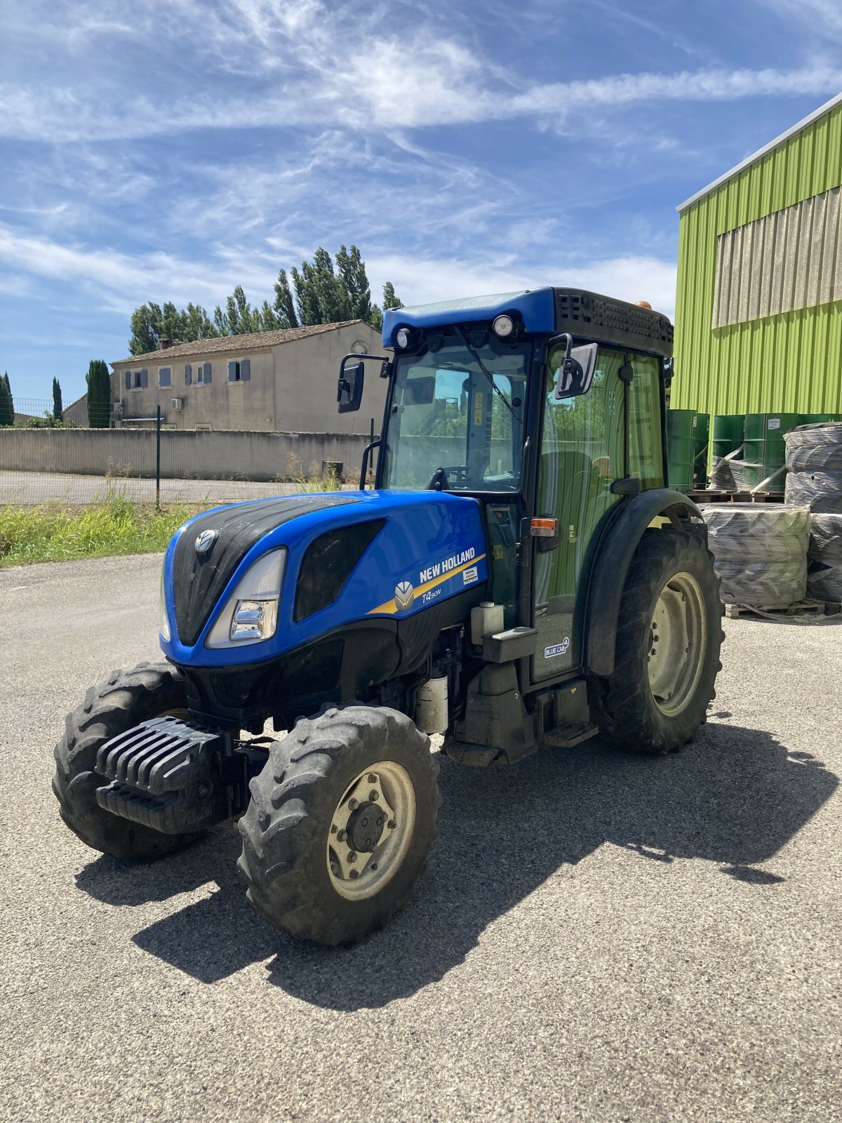 Traktor del tipo New Holland TRACTEUR, Gebrauchtmaschine en SAINT ANDIOL (Imagen 2)