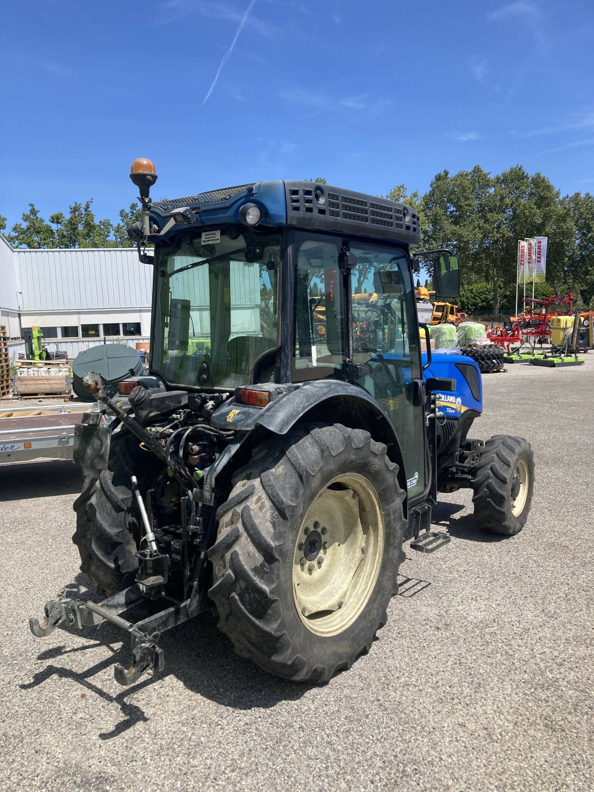 Traktor del tipo New Holland TRACTEUR, Gebrauchtmaschine en SAINT ANDIOL (Imagen 4)