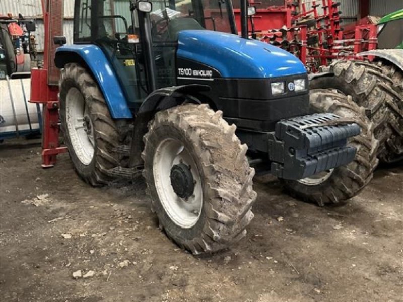 Traktor del tipo New Holland TS 100 Kun kørt 4.511 timer, Gebrauchtmaschine In øster ulslev (Immagine 1)