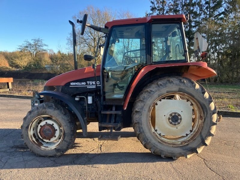 Traktor des Typs New Holland TS 100 med frontlift, Gebrauchtmaschine in Odense SV