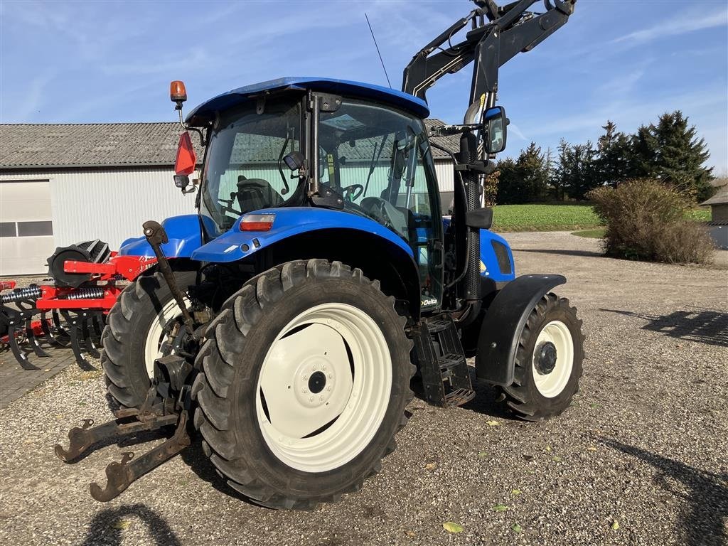 Traktor van het type New Holland TS 100 men Læsser Rigtig Velholdt, Gebrauchtmaschine in Svenstrup J (Foto 4)