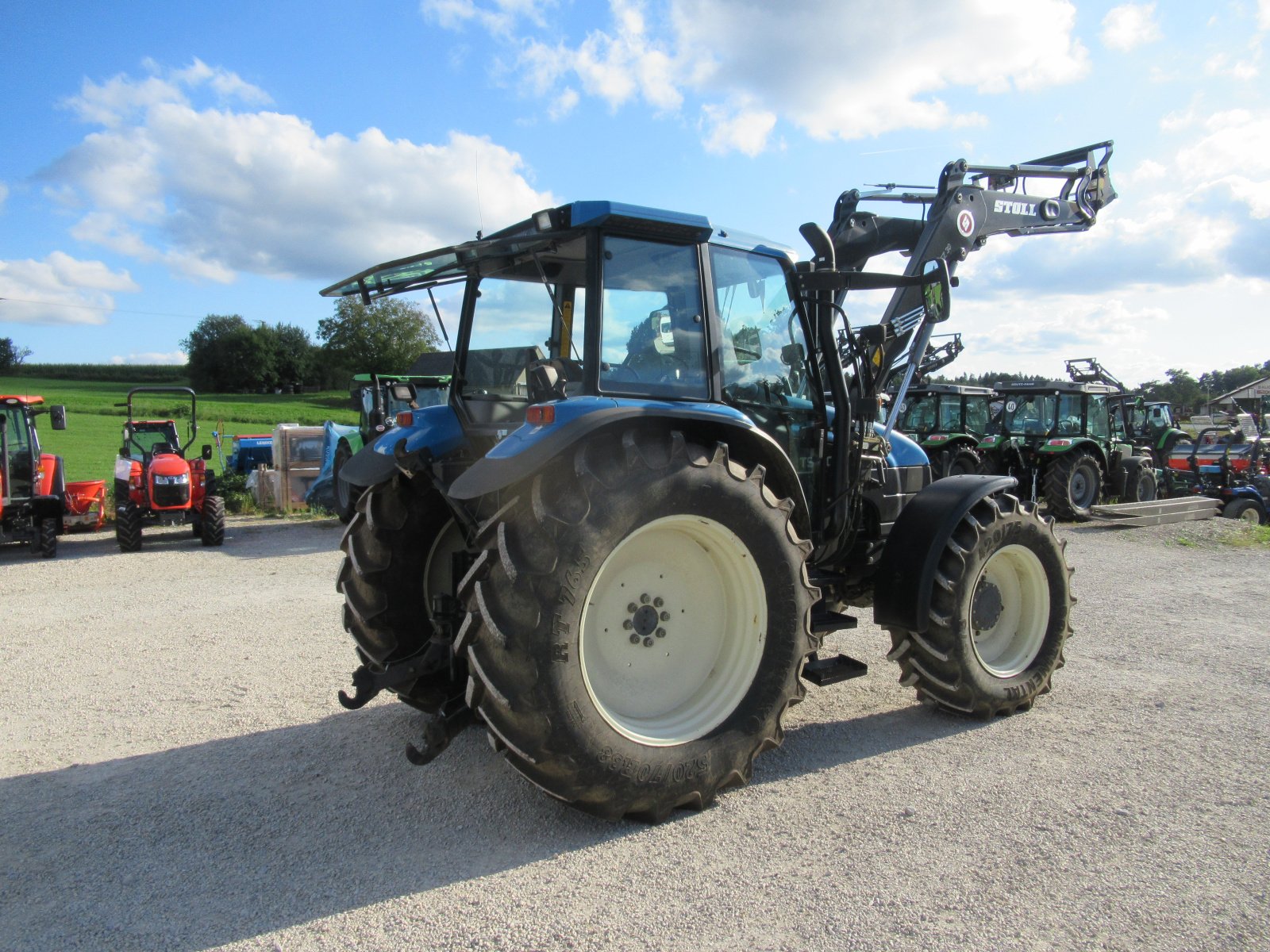 Traktor des Typs New Holland TS 100, Gebrauchtmaschine in Waischenfeld (Bild 3)