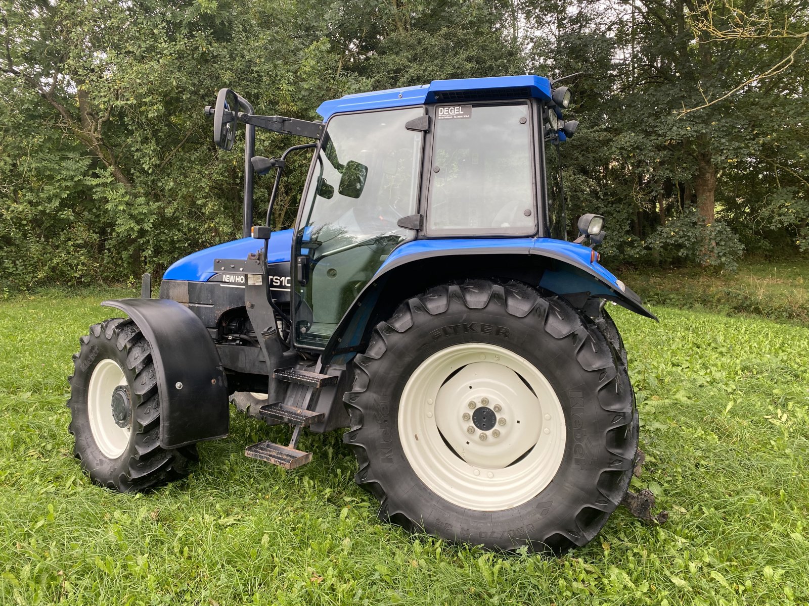 Traktor of the type New Holland TS 100, Gebrauchtmaschine in Oberkotzau (Picture 3)