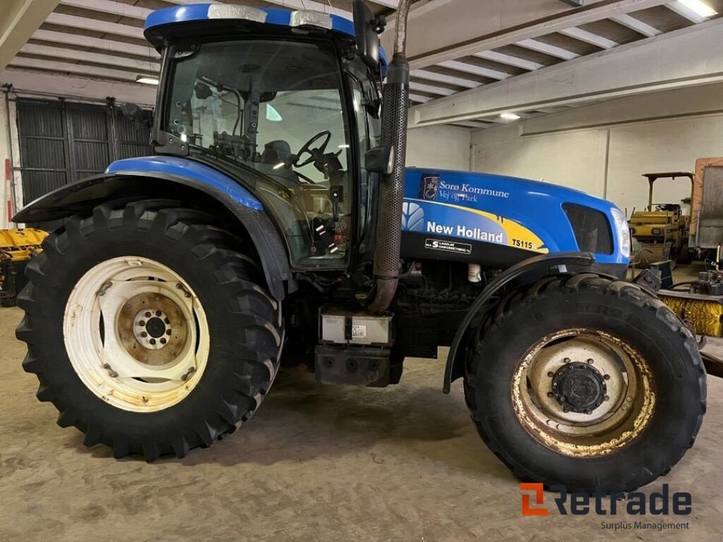 Traktor a típus New Holland TS 115 DL New Holland TS 115 A 4WD traktor., Gebrauchtmaschine ekkor: Rødovre (Kép 3)