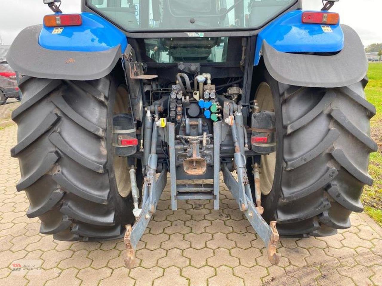 Traktor типа New Holland TS 115 MIT FRONTLADER & DRUCKLUFT, Gebrauchtmaschine в Oyten (Фотография 6)