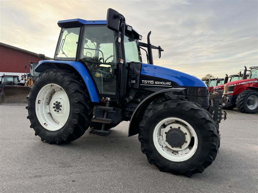 Traktor of the type New Holland TS 115 TURBO OG KUN 6400 TIMER, Gebrauchtmaschine in Nørager (Picture 8)