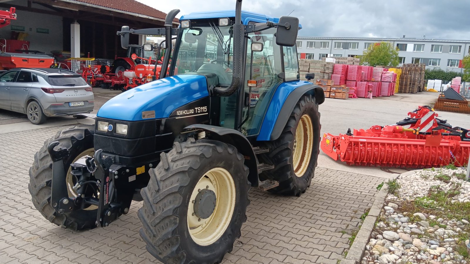 Traktor du type New Holland TS 115, Gebrauchtmaschine en Pfarrkirchen (Photo 4)