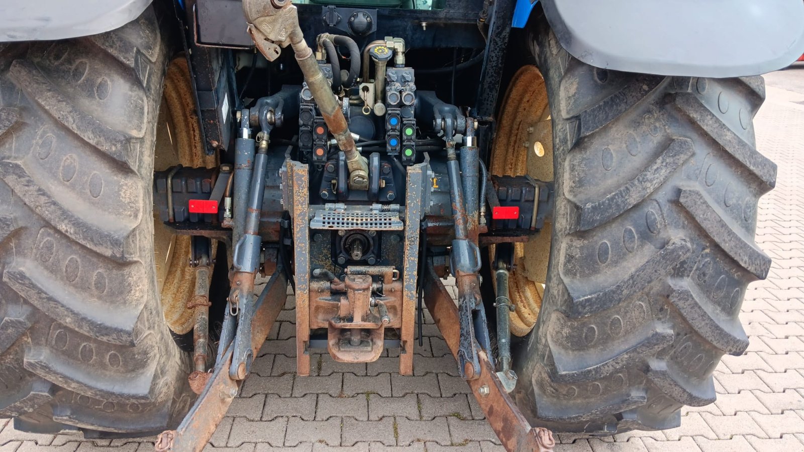 Traktor of the type New Holland TS 115, Gebrauchtmaschine in Pfarrkirchen (Picture 13)