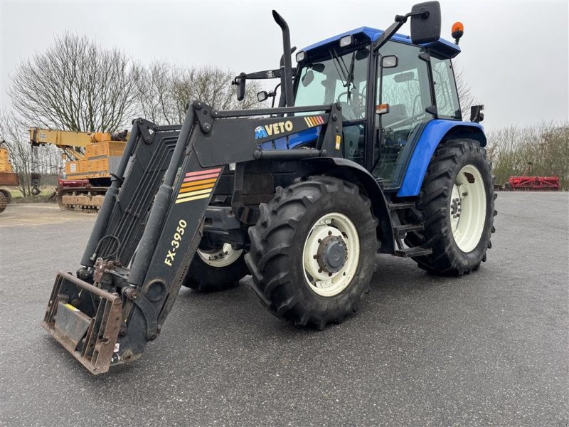 Traktor tip New Holland TS100 KUN 3900 TIMER! MED VENDEGEAR VED RATTET OG AIRCON!, Gebrauchtmaschine in Nørager (Poză 1)