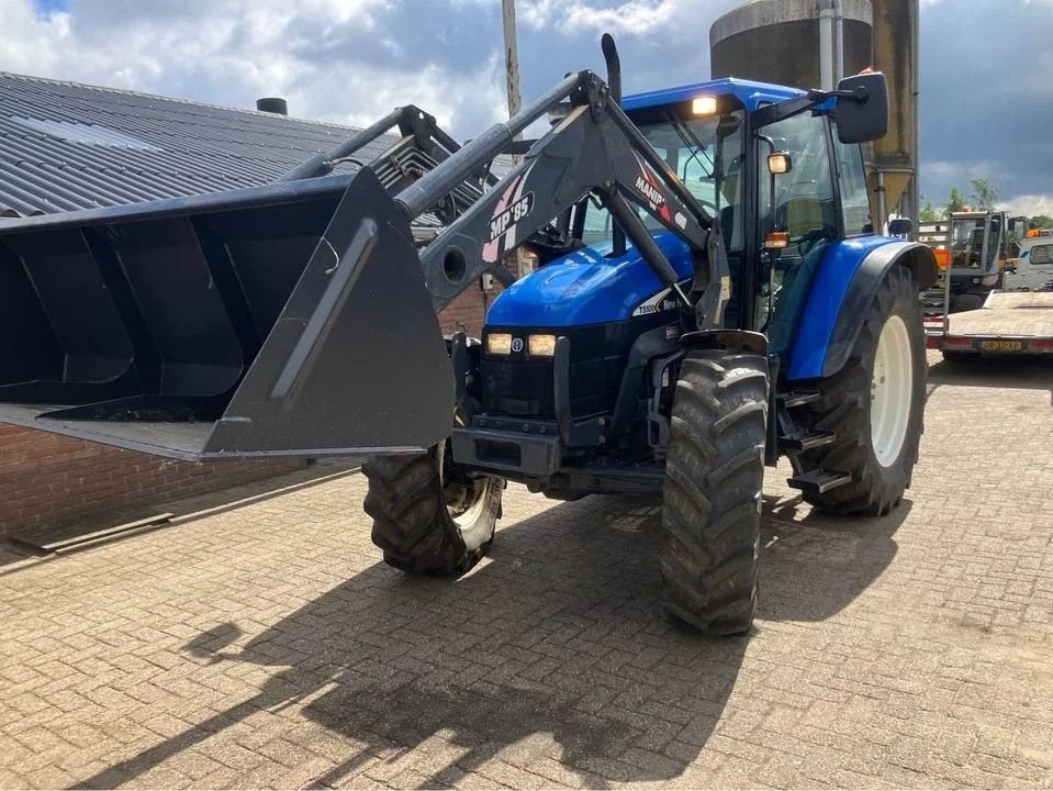 Traktor типа New Holland TS100 trekker met voorlader TS 100, Gebrauchtmaschine в Lunteren (Фотография 7)