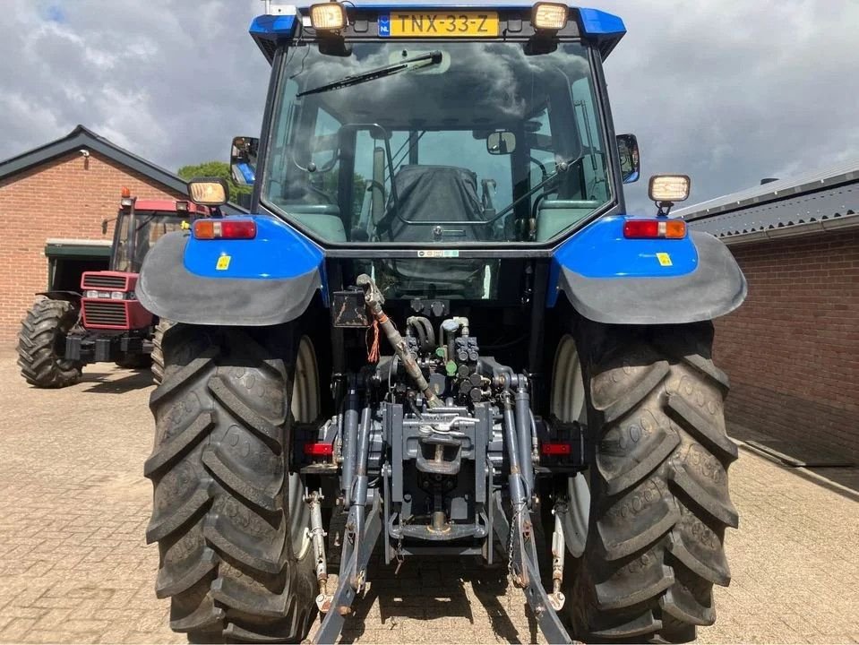 Traktor типа New Holland TS100 trekker met voorlader TS 100, Gebrauchtmaschine в Lunteren (Фотография 4)