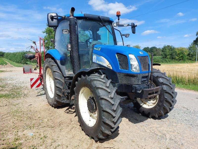 Traktor типа New Holland TS100, Gebrauchtmaschine в CHATEAUBRIANT CEDEX (Фотография 1)