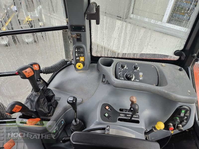 Traktor des Typs New Holland TS100, Gebrauchtmaschine in Kronstorf (Bild 11)