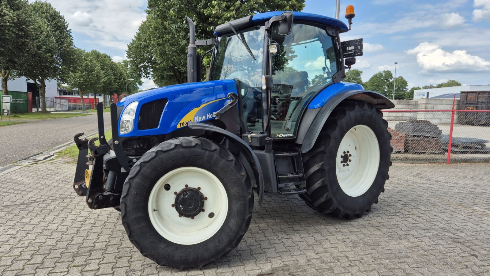 Traktor of the type New Holland TS100A Delta met Fronthef en PTO, Gebrauchtmaschine in Schoonebeek (Picture 2)