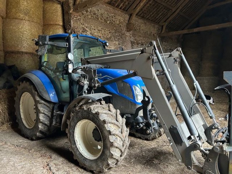 Traktor от тип New Holland TS110, Gebrauchtmaschine в les hayons (Снимка 1)