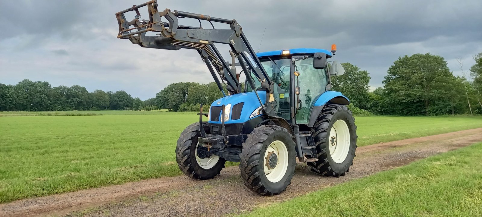 Traktor του τύπου New Holland TS110A, Gebrauchtmaschine σε Fleringen (Φωτογραφία 1)