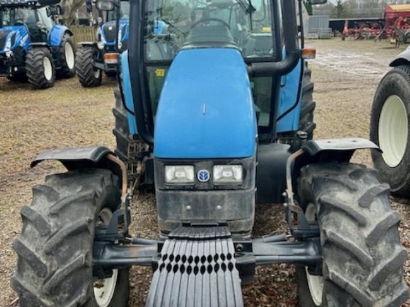 Traktor типа New Holland TS115, Gebrauchtmaschine в Middelfart (Фотография 1)