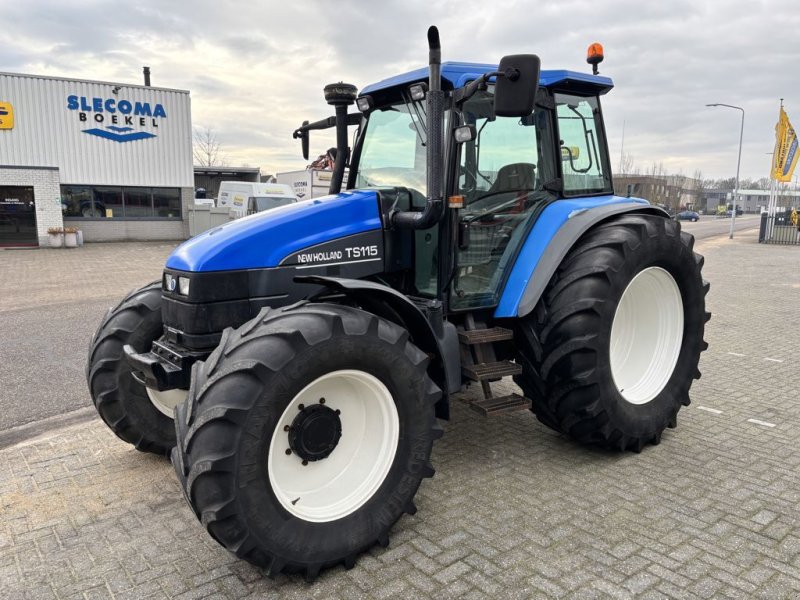 Traktor от тип New Holland TS115, Gebrauchtmaschine в BOEKEL (Снимка 1)