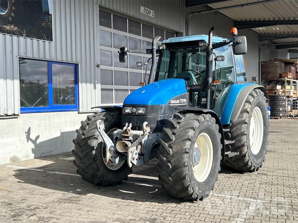 Traktor Türe ait New Holland TS115, Gebrauchtmaschine içinde Düsseldorf (resim 1)