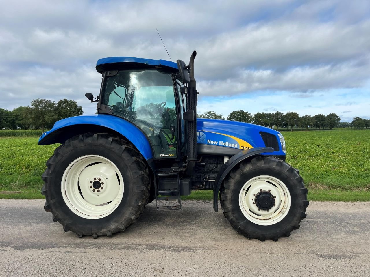 Traktor of the type New Holland TS115A, Gebrauchtmaschine in Someren (Picture 7)