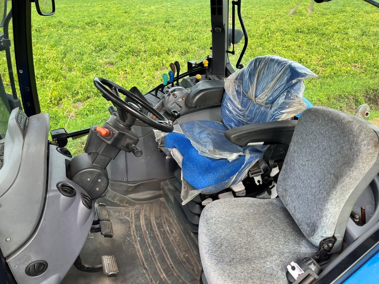 Traktor of the type New Holland TS115A, Gebrauchtmaschine in Someren (Picture 10)