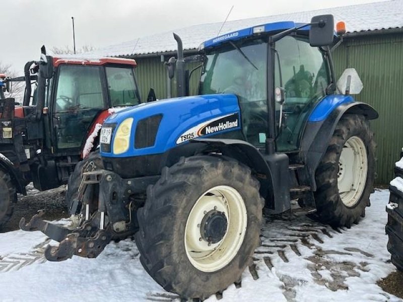 Traktor типа New Holland TS125A, Gebrauchtmaschine в Rødding