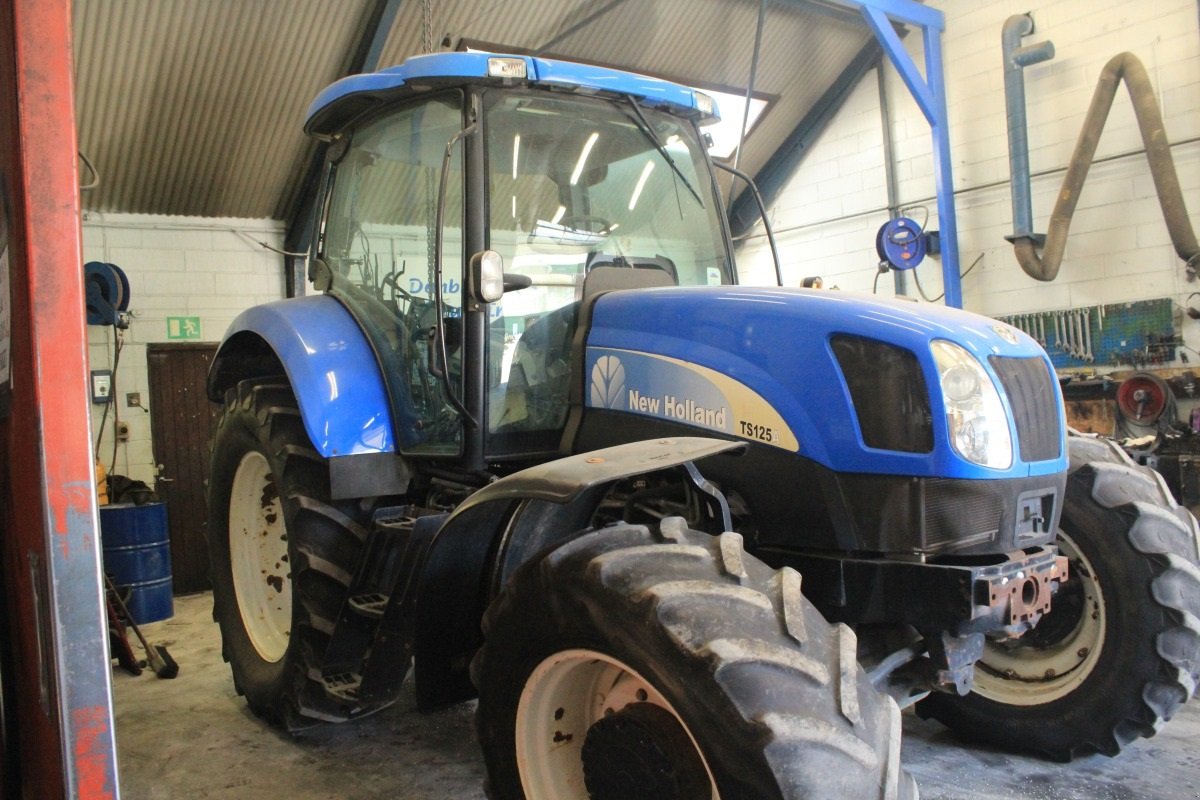 Traktor типа New Holland TS125A, Gebrauchtmaschine в Viborg (Фотография 3)