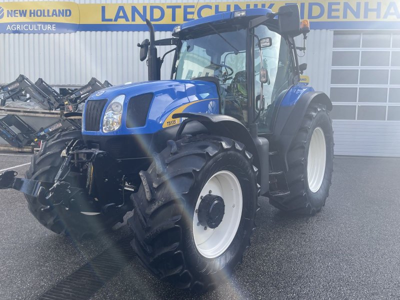 Traktor van het type New Holland TS135A Plus, Gebrauchtmaschine in Burgkirchen