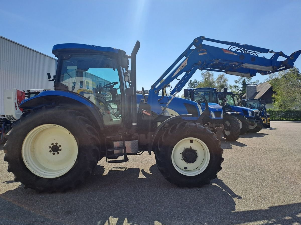 Traktor of the type New Holland TS135A, Gebrauchtmaschine in Burgkirchen (Picture 7)