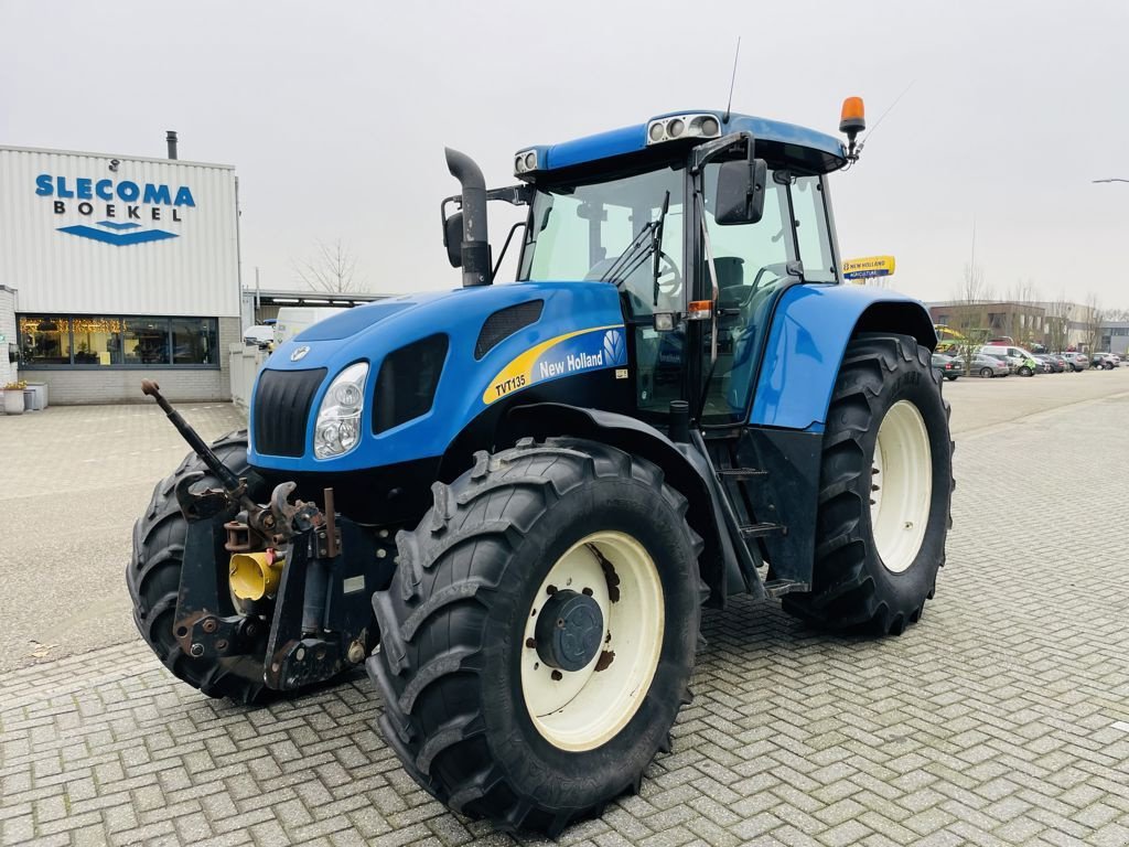 Traktor του τύπου New Holland TVT 135 Transmissie CVT fronthef pto, Gebrauchtmaschine σε BOEKEL (Φωτογραφία 1)