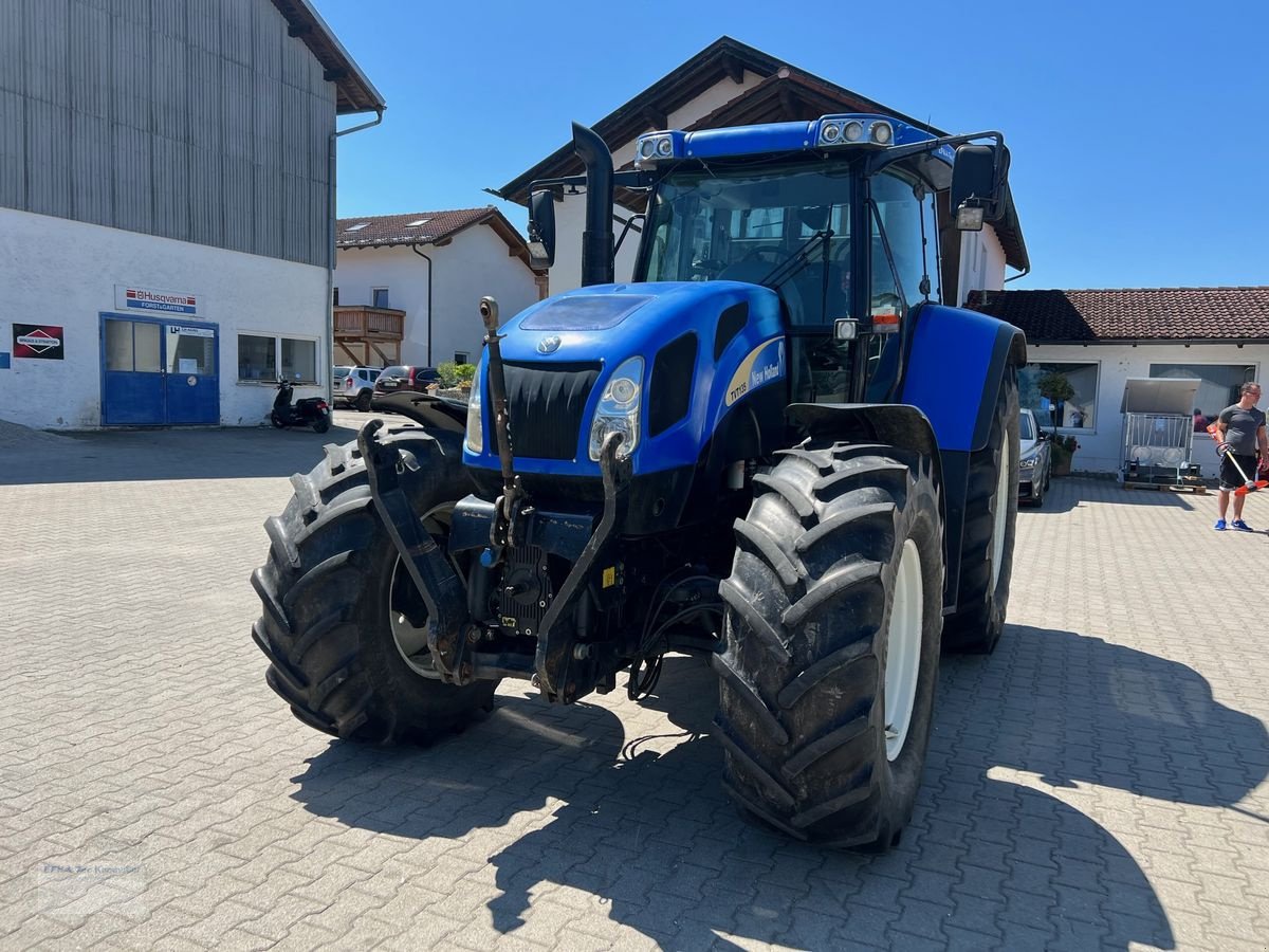 Traktor Türe ait New Holland TVT 135, Gebrauchtmaschine içinde Erlbach (resim 4)