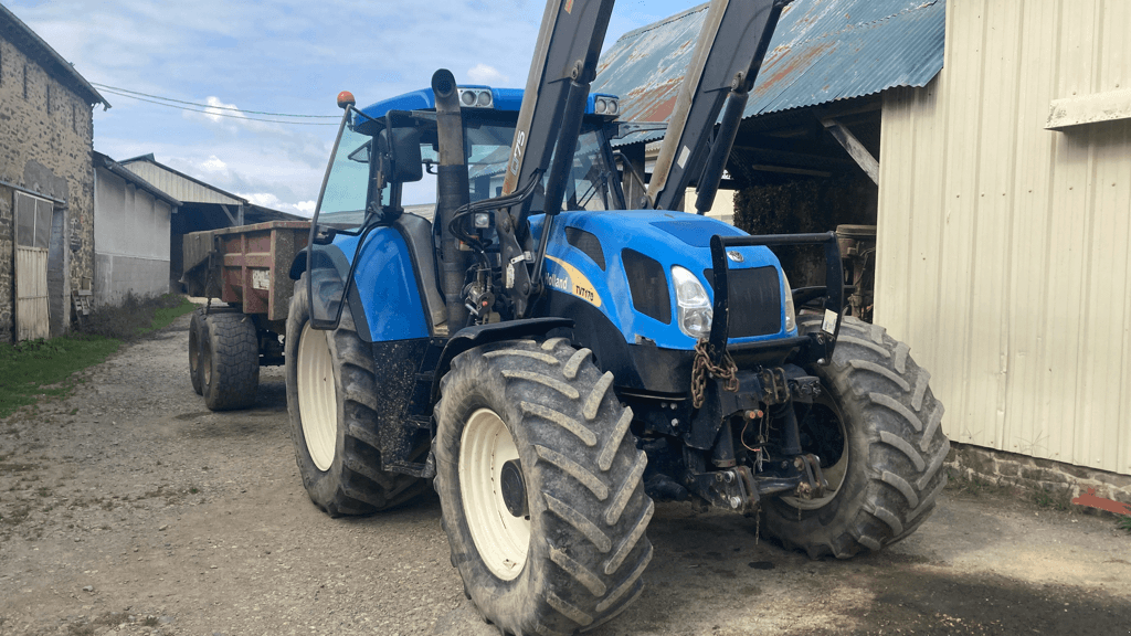 Traktor типа New Holland TVT 170, Gebrauchtmaschine в TREMEUR (Фотография 1)