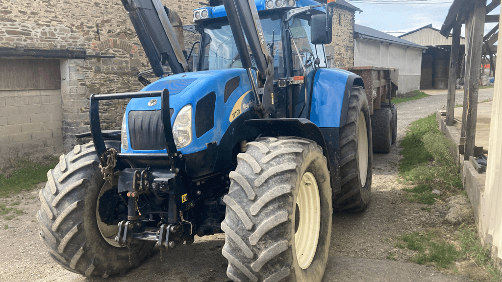 Traktor typu New Holland TVT 170, Gebrauchtmaschine w TREMEUR (Zdjęcie 3)