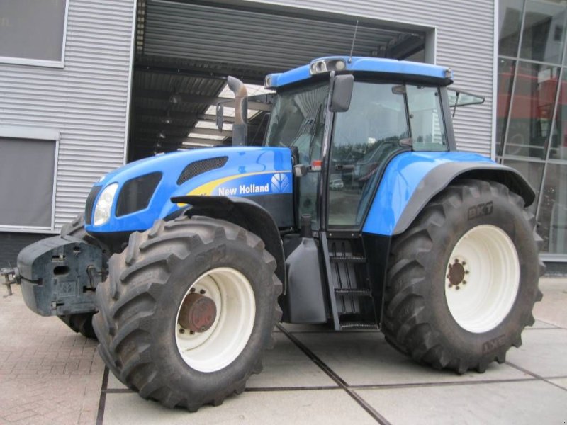 Traktor типа New Holland TVT 195, Gebrauchtmaschine в Tinje (Фотография 1)